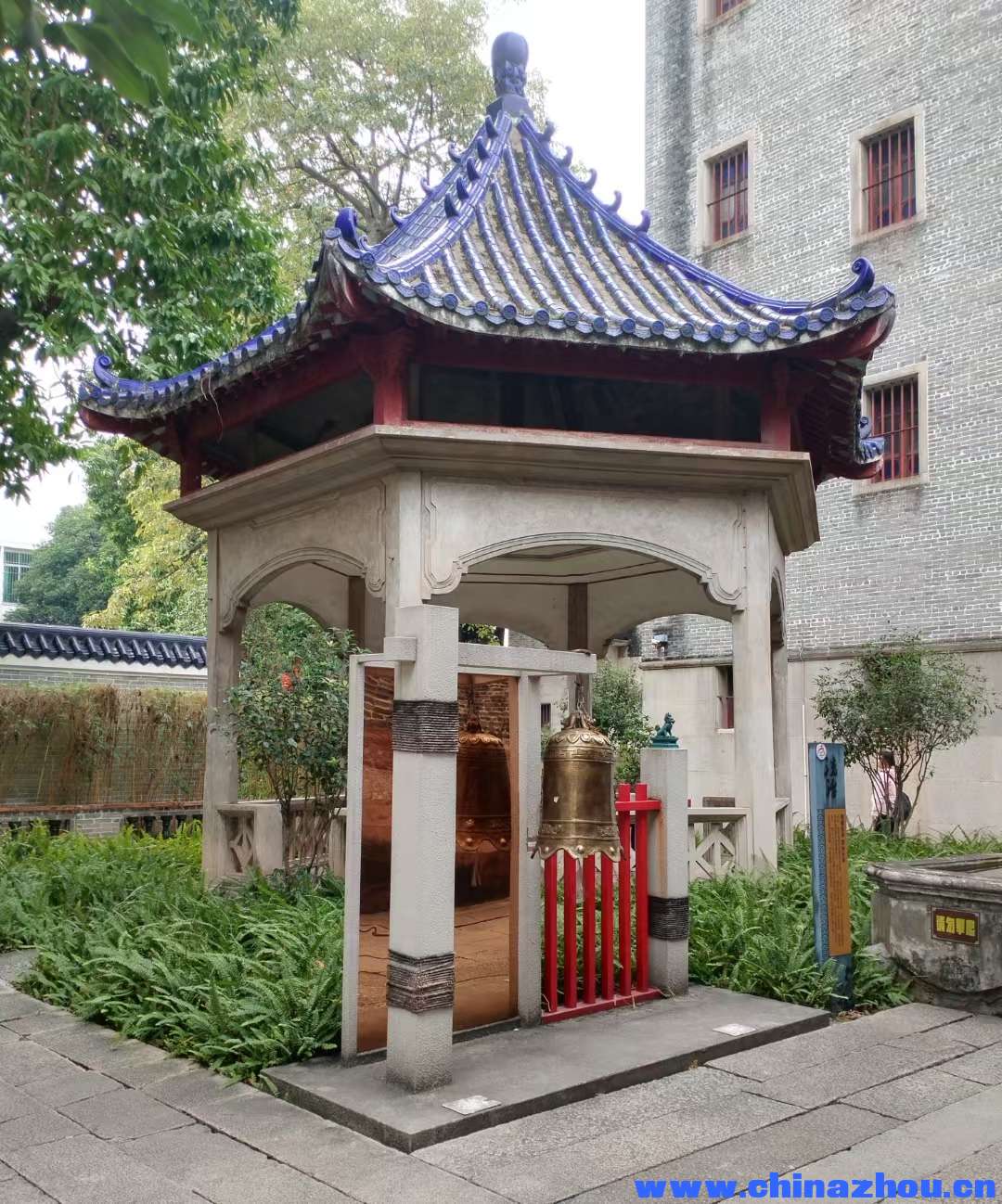 周氏宗亲，游览南海九江吴家大院。