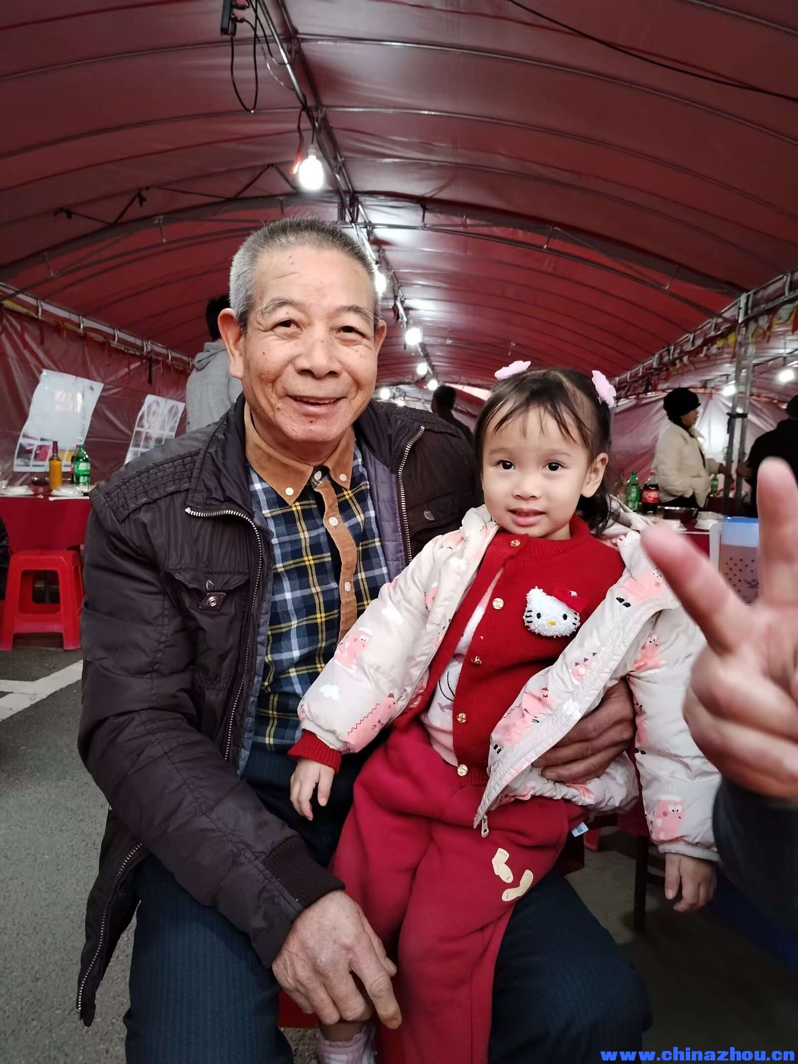 周永德家人们照片