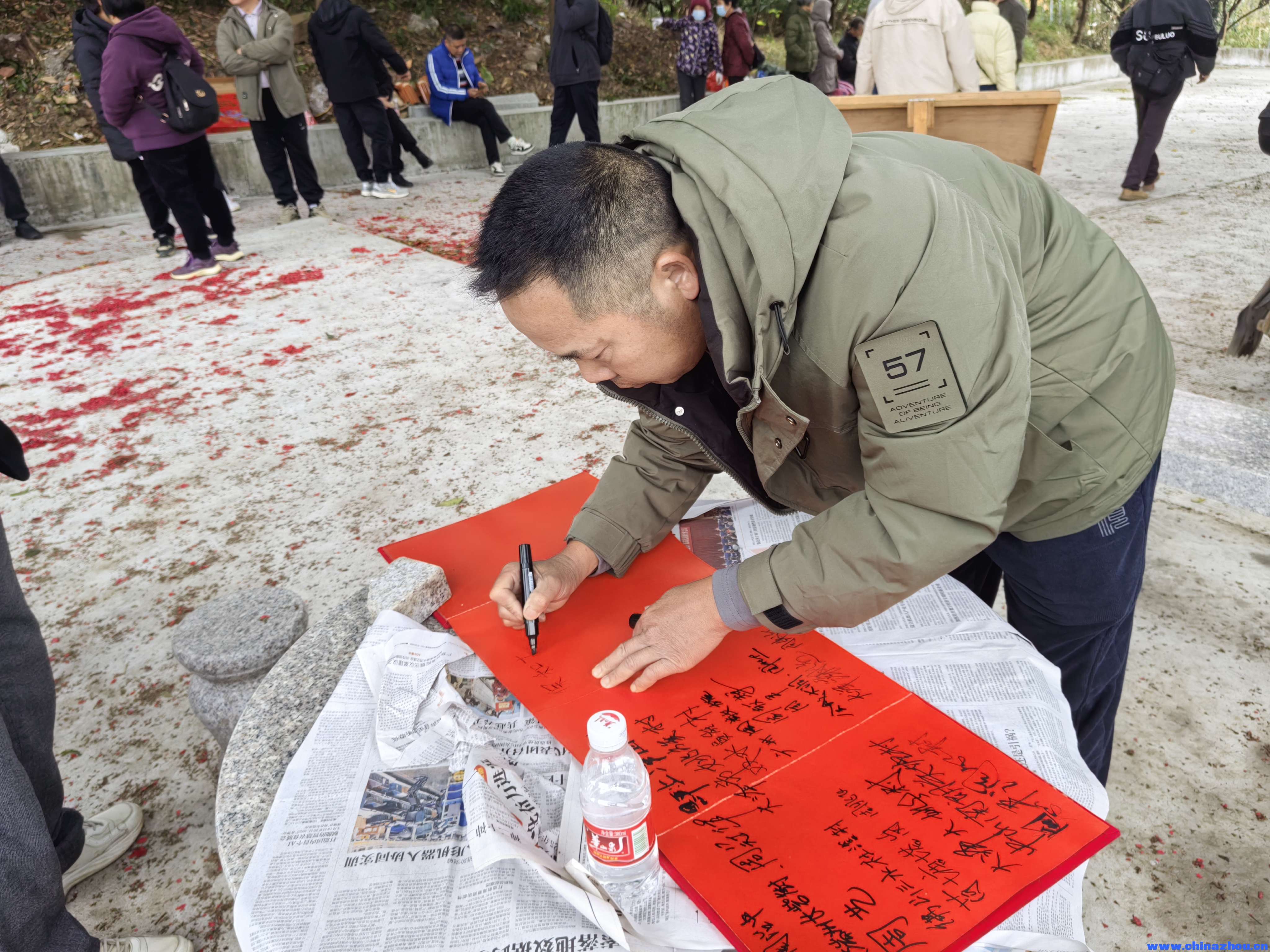 棠下保禾村宗亲兄弟祭祖.jpg
